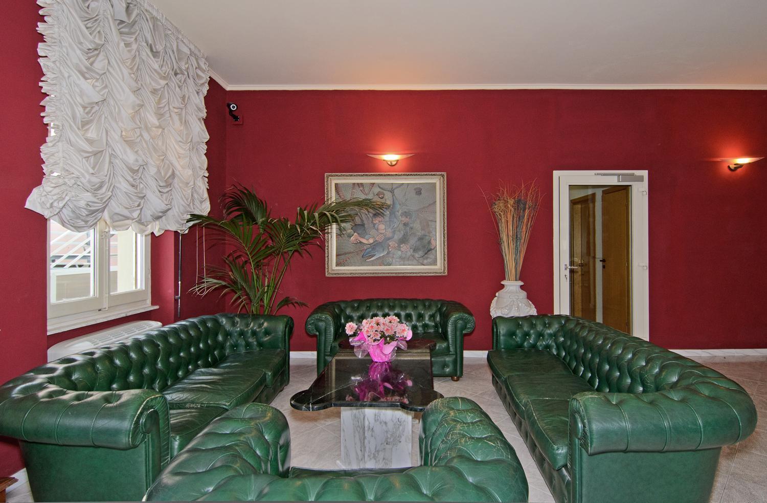 לידו די קאמאיורה Hotel Regina מראה חיצוני תמונה