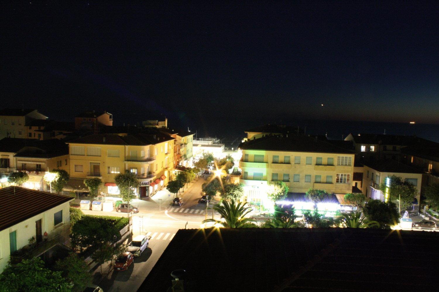 לידו די קאמאיורה Hotel Regina מראה חיצוני תמונה