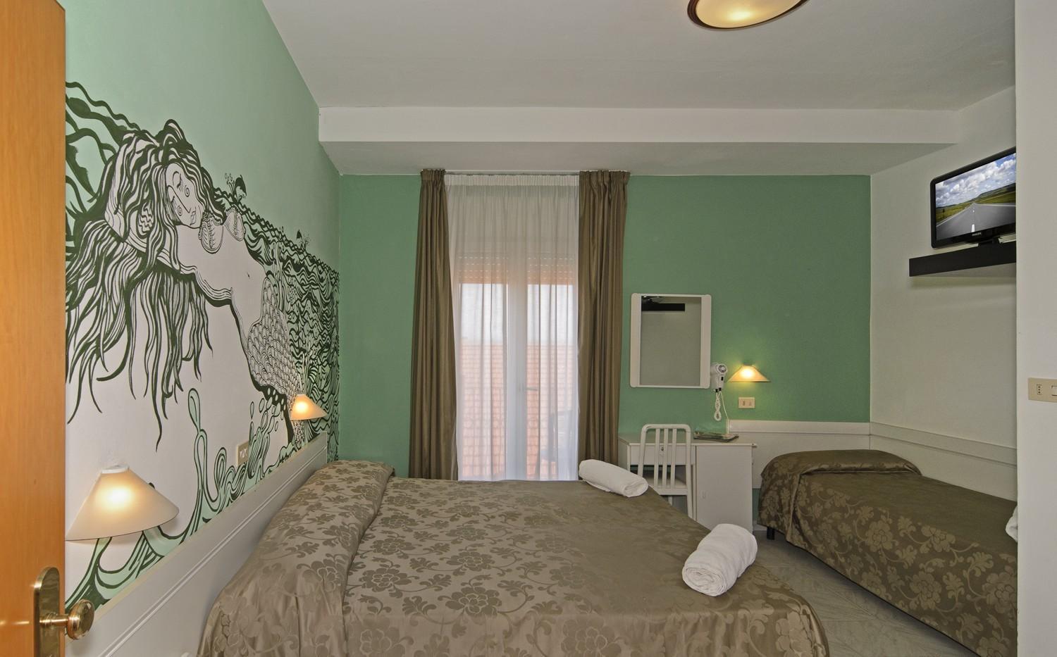 לידו די קאמאיורה Hotel Regina מראה חיצוני תמונה